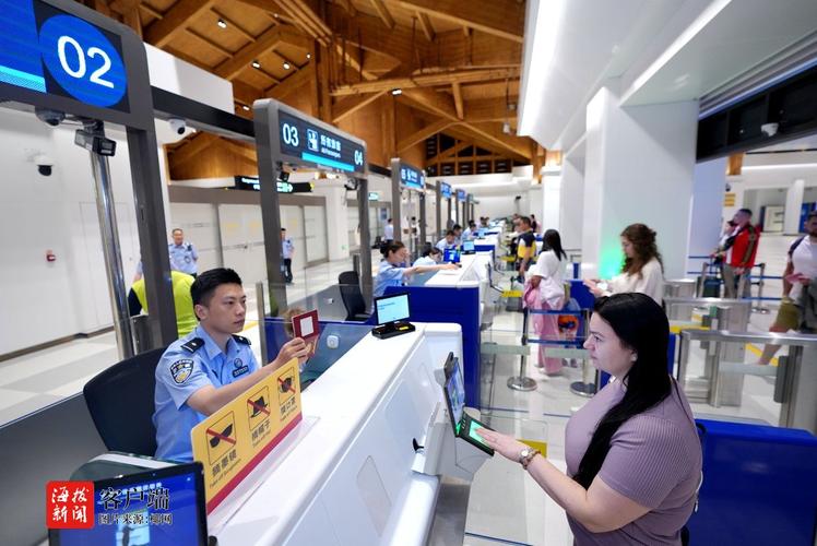 三亞鳳凰國際機場口岸上半年出入境人數(shù)突破47.3萬 口岸服務(wù)持續(xù)優(yōu)化保障客流暢通